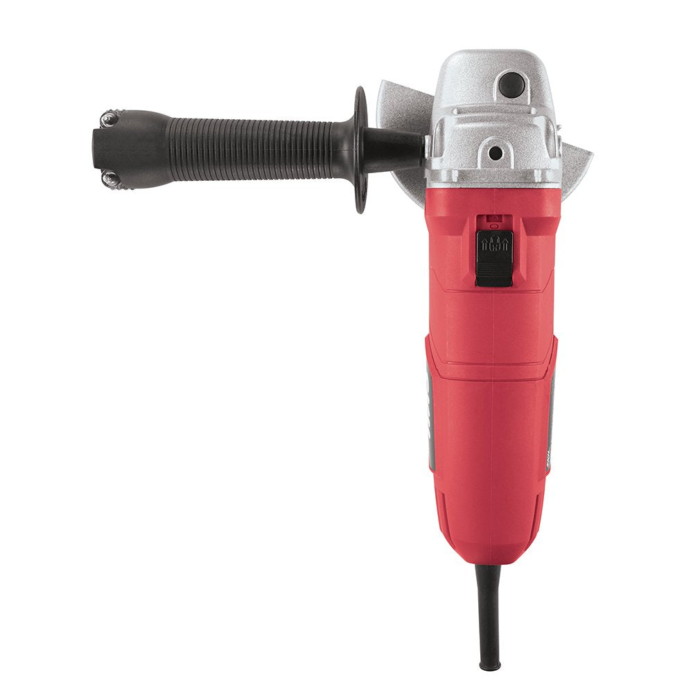 Skil 9295-01 tool-less guard adjustment demonstrates quick setup on the job
