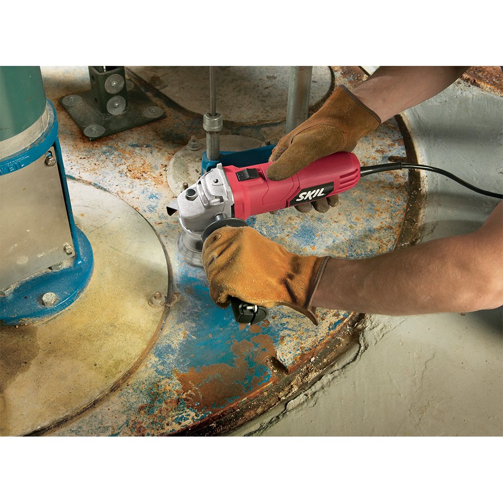 Skil 9295-01 vibration-reducing handle minimizes fatigue during operation