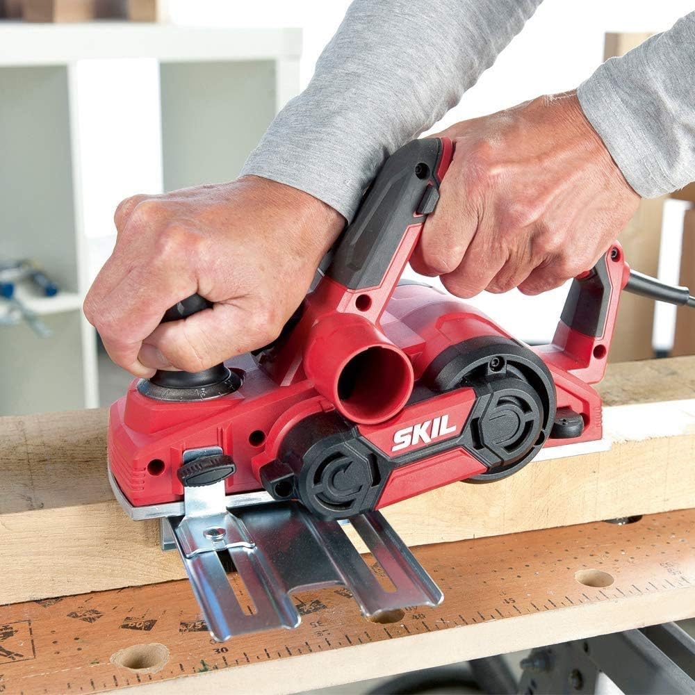 Skil PL201201 dust-exhaust: dual exhaust keeps workspace clear