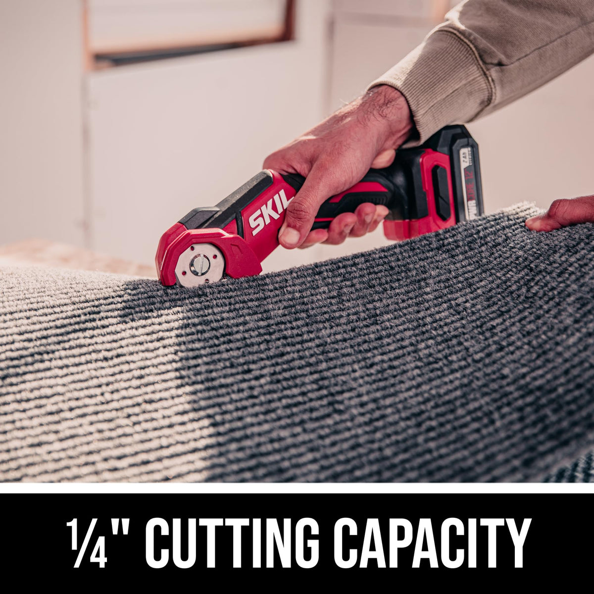 Close-up of SKIL PWRCore 12 self-sharpening blade delivering precise cuts
