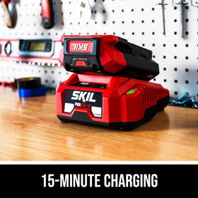 Skil PWR CORE 40 LED shows remaining charge for better planning.