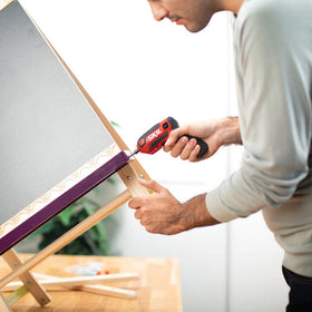 Skil screwdriver in tight spaces demonstrates reach in small-area jobs