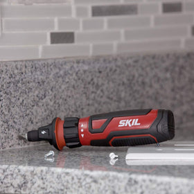 SKIL SD561204 with dual LED light for visibility in dark corners