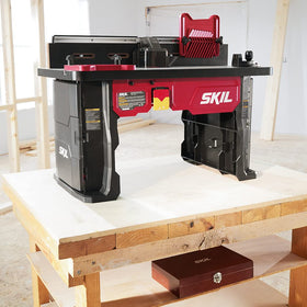 Skil SRT1039 dual-sided bit storage keeps bits organized.