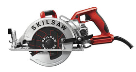 Skilsaw SPT77WML-01 lightweight worm drive reduces fatigue during long cuts