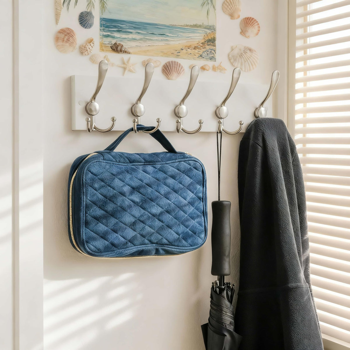 Close-up of the white matte finish on SKOLOO Creations coat rack.