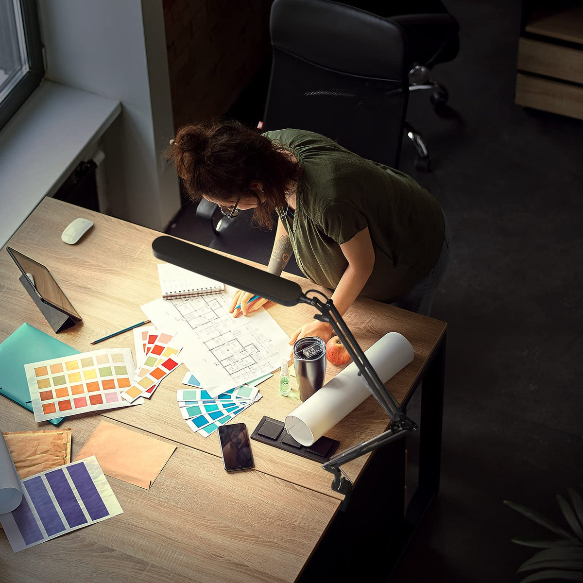 SKYLEO desk lamp offers multiple color modes for tasks.