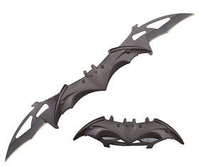 SM Group Bat Knife Twin Blade open blades ready for daily tasks with dependable grip.