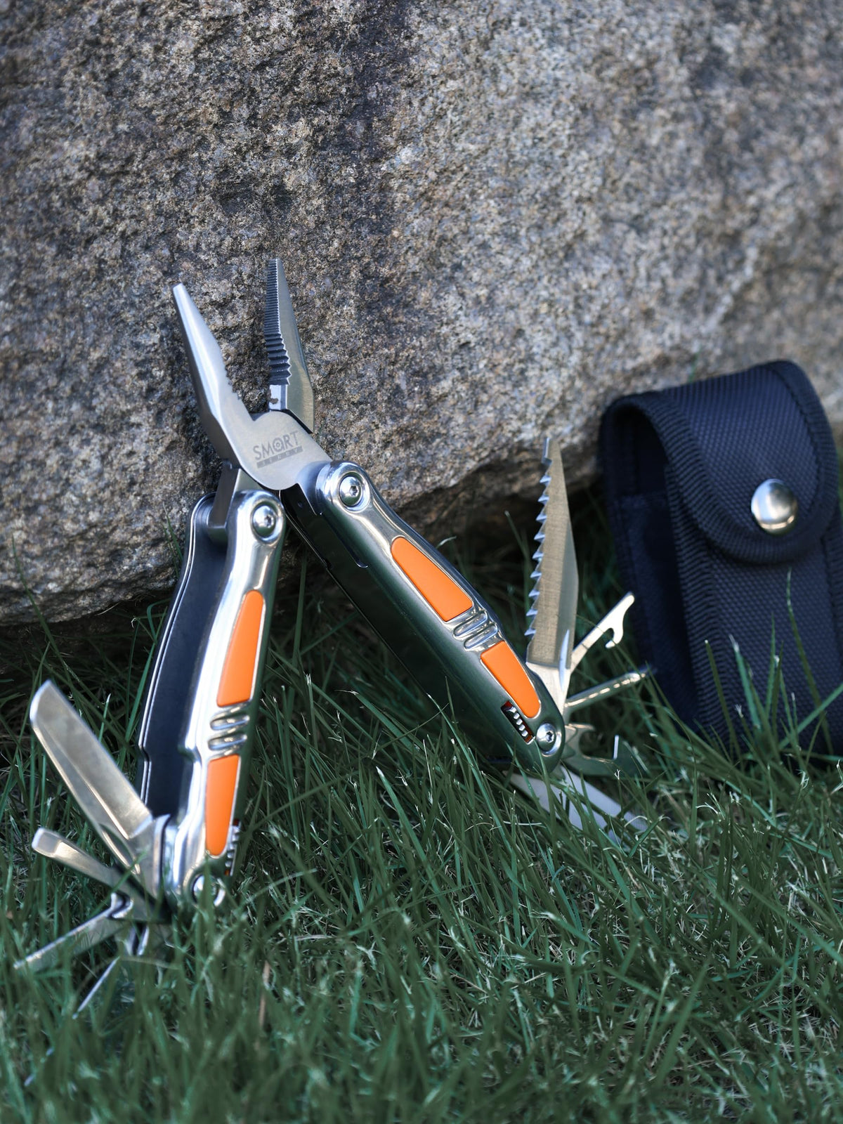 Included sheath and clip for secure on-the-go access with SMART JERRY multitool