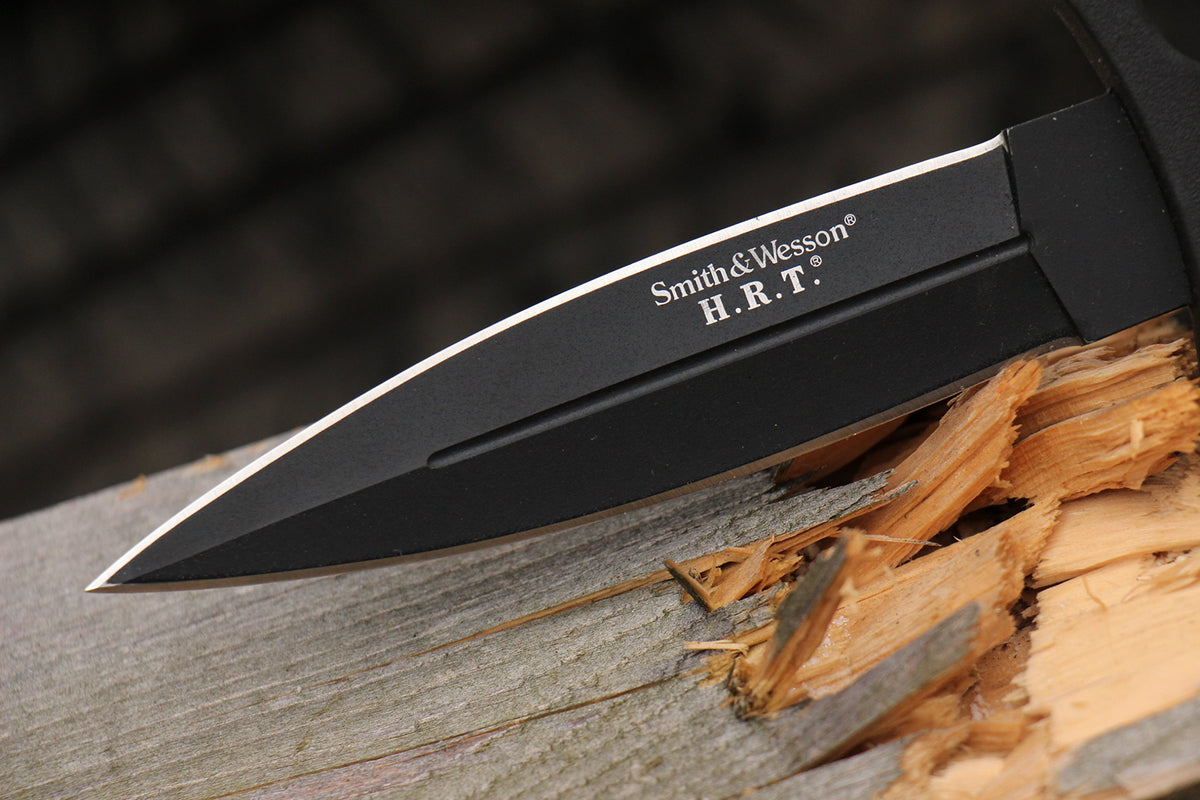 Smith & Wesson SWHRT9B handle texture emphasizing secure TPE wrap for grip