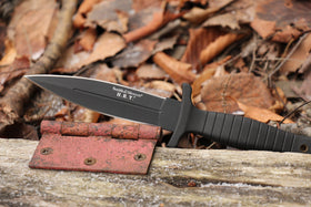 Smith & Wesson SWHRT9B sheath and belt clip for quick carry and access