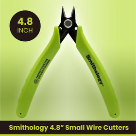 Smithology high-carbon steel construction delivers durable cutting performance over time.
