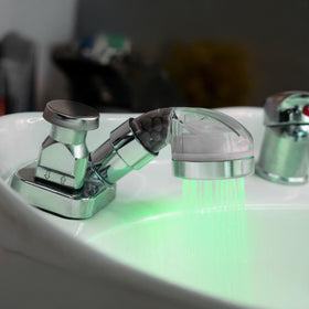 Rainfall high-pressure spray from Socila sprayer head for efficient salon rinsing