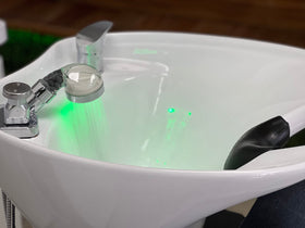 Built-in filtration in Socila sprayer head helps reduce mineral buildup