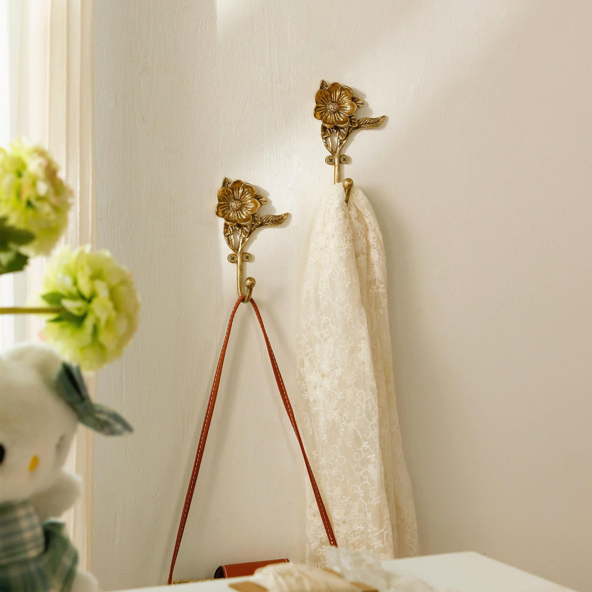 SOFFEE DESIGN golden flower hooks living room use for accessories display