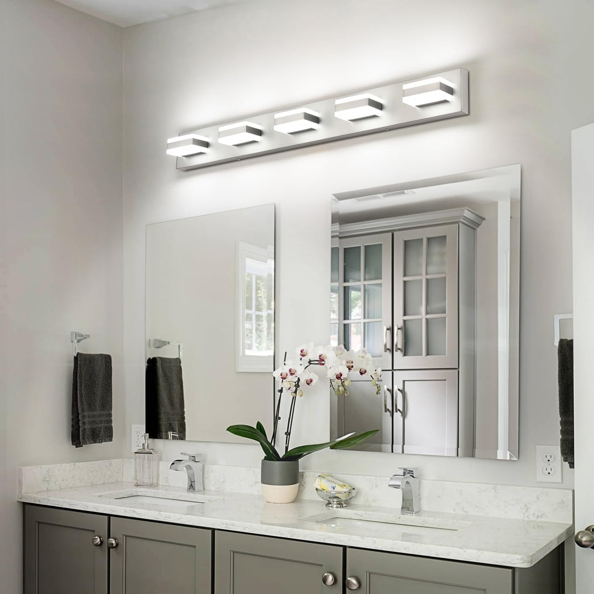 SOLFART vanity light ready to install for a quick bathroom upgrade.