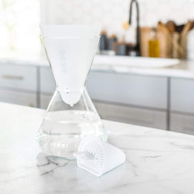 Soma ready-to-use filter in-pack demonstrates quick, simple replacement