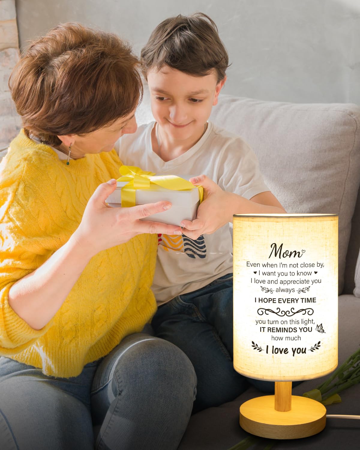 SOUHONEY bedroom decor lamp creates a cozy, heartfelt ambiance