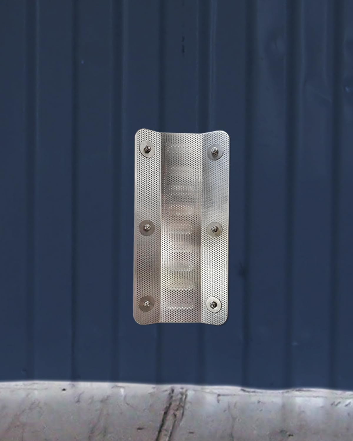 SPARKWHIZ application use image illustrates improved air circulation inside a container.