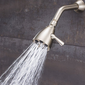Self-cleaning plungers on Speakman Icon 6-Jet combat mineral buildup effectively.