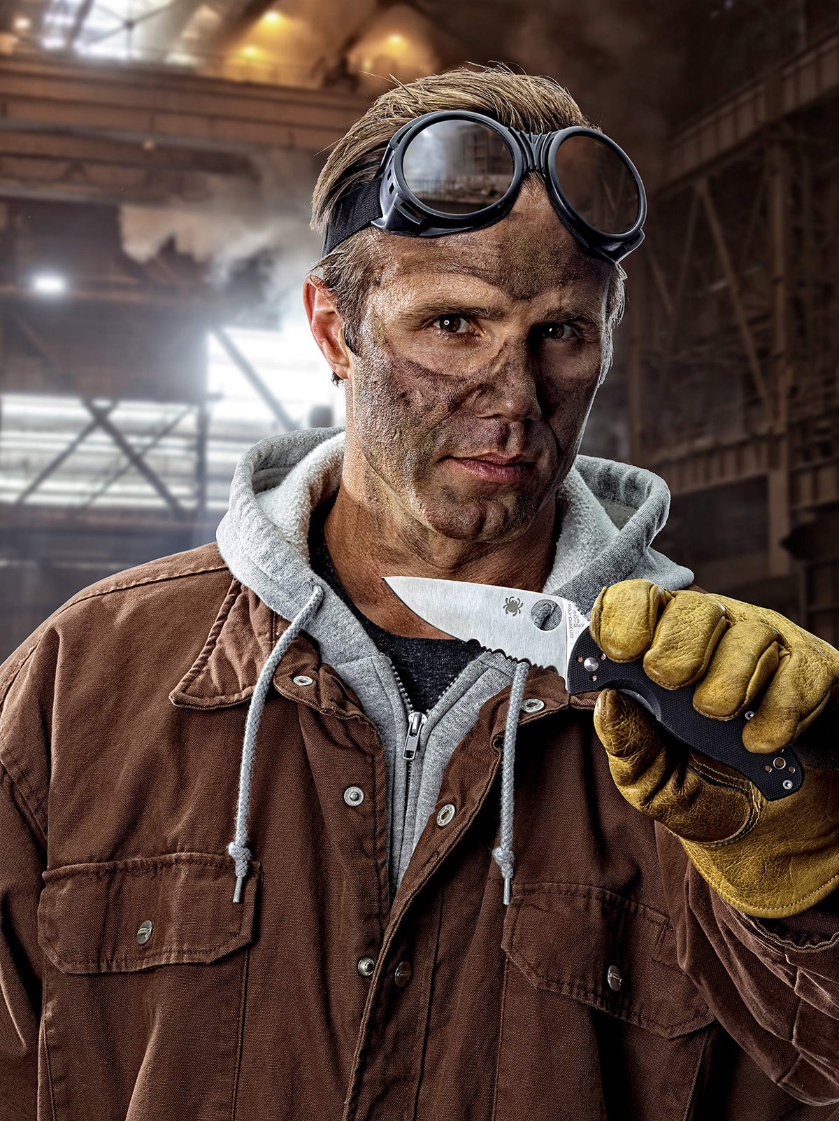 Spyderco Tenacious satin blade finish delivers smooth cutting performance.
