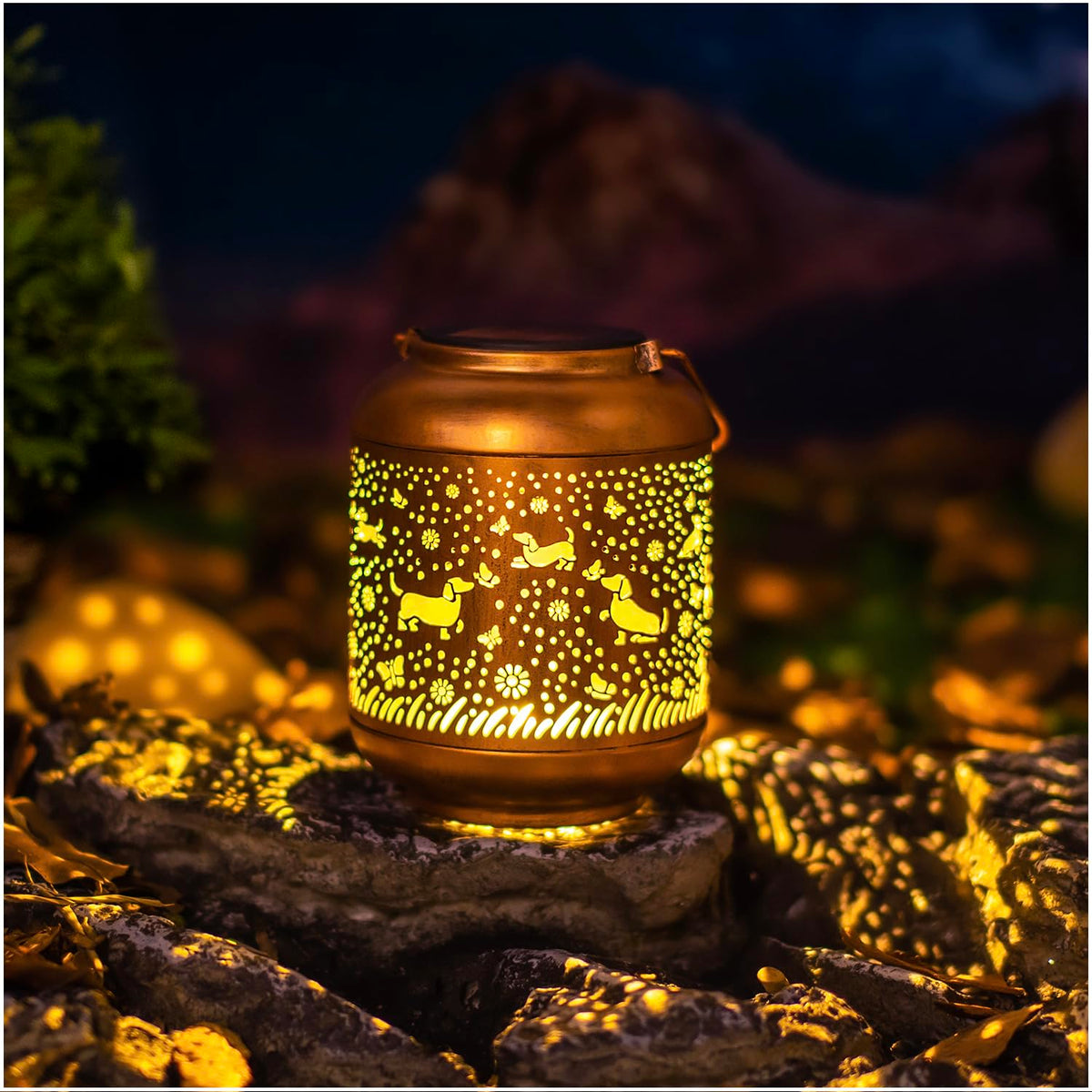 SRDJXY Dachshund Lantern solar panel powers easy glow