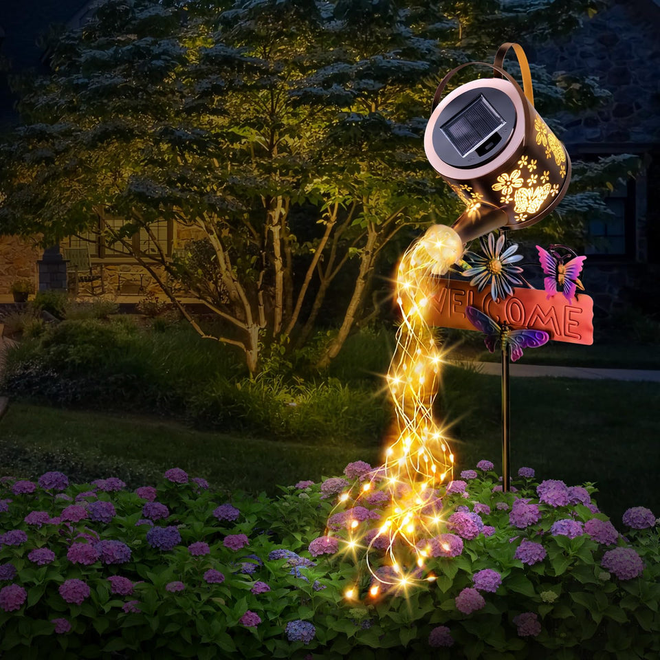 SRNPMIU solar watering can light hanging design enhances outdoor ambiance.