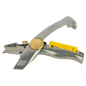 Stanley FatMax Snap Off Knife Pro metal construction withstands tough work sites.