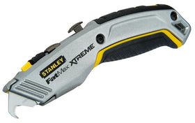 STANLEY Twin Blade Knife onboard blade storage keeps blades handy.