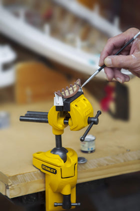 Stanley MaxSteel robust steel construction offers lasting durability for demanding tasks.