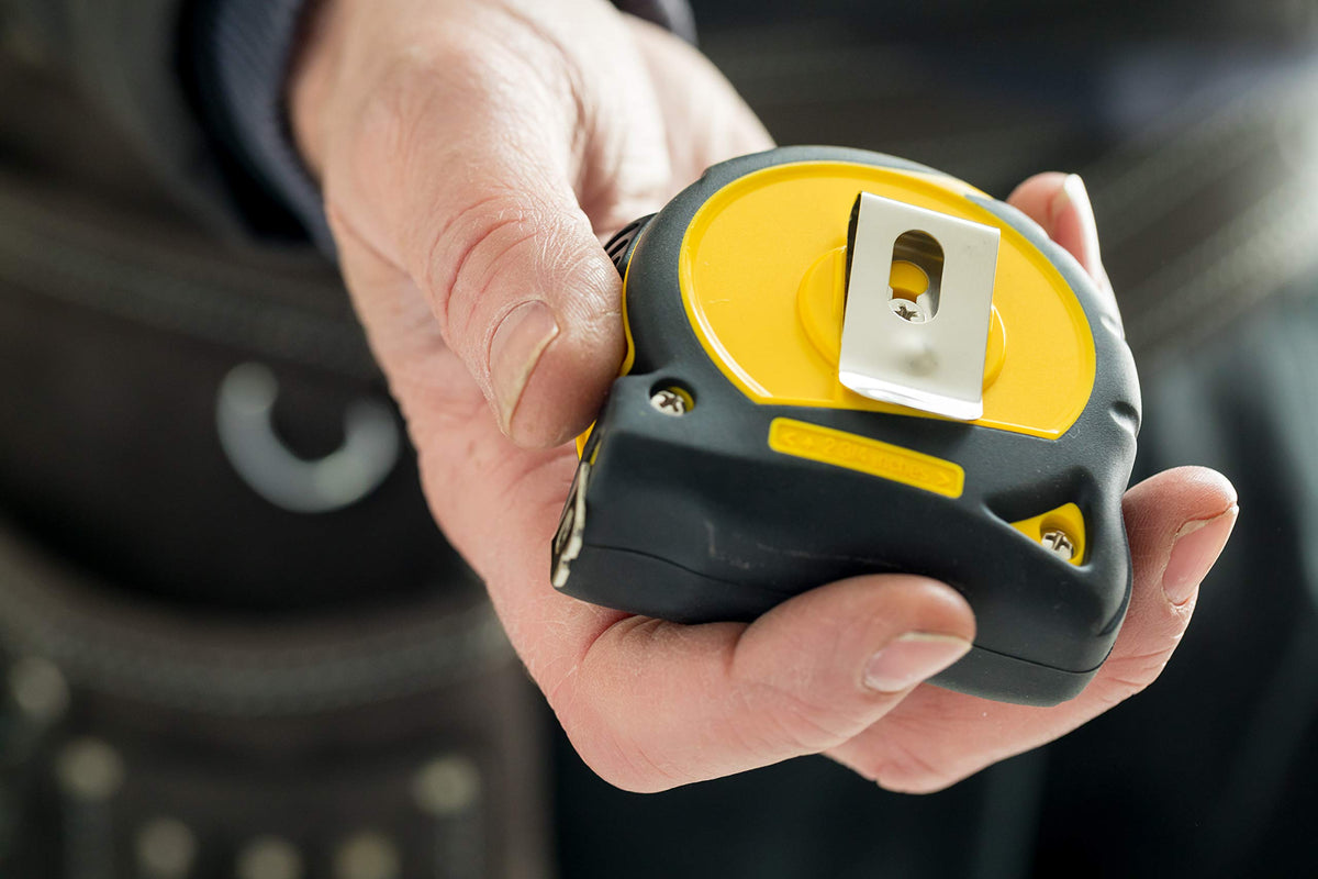 Stanley Tylon bi-material grip ensures comfortable handling in wet or dusty environments.