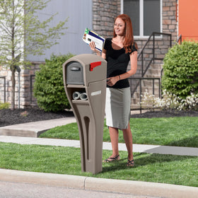 Step2 Mailmaster easy-assembly shows simple setup with standard 4x4 post