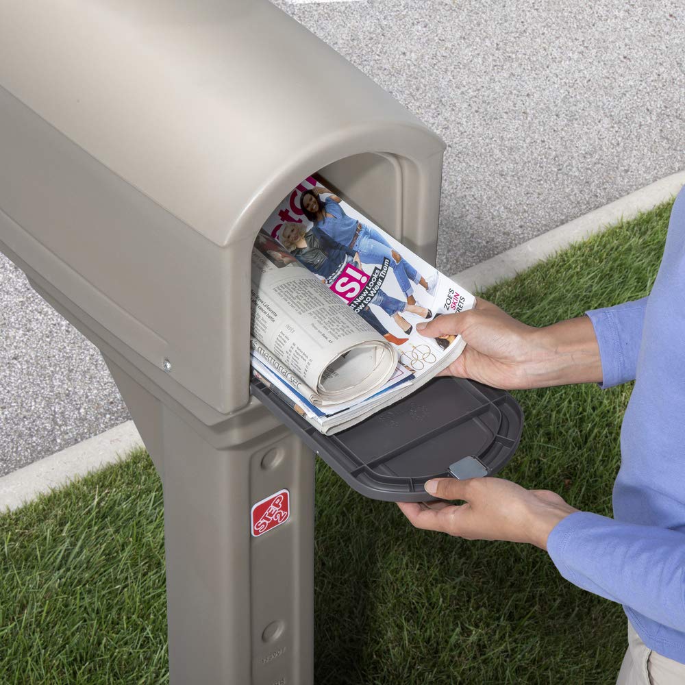 Step2 MailMaster Express weather-resistant construction resisting rain and sun