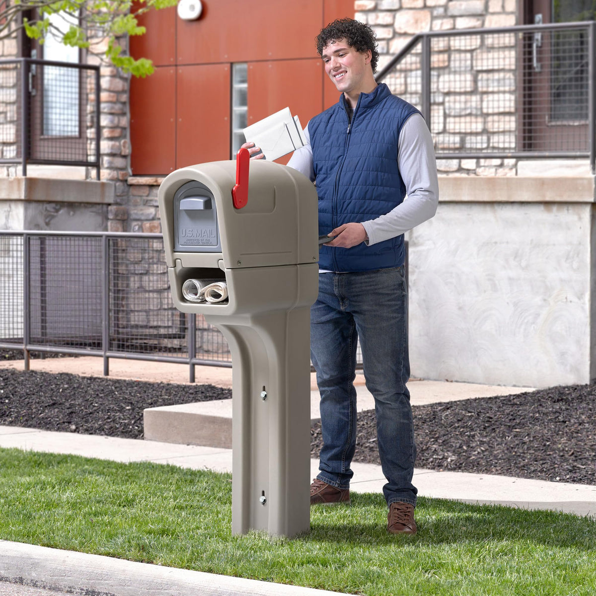 Step2 MailMaster Plus newspaper compartment highlights integrated slot for newspapers and magazines.