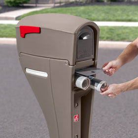 Step2 Mailmaster secure closure demonstrates magnetic latch protecting contents