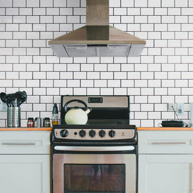 STICKGOO waterproof and heat-resistant tiles suit kitchen islands and bathrooms