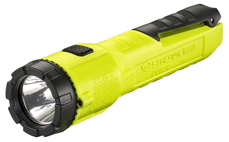 Streamlight Dualie 3AA spot beam for long-range visibility on job sites.