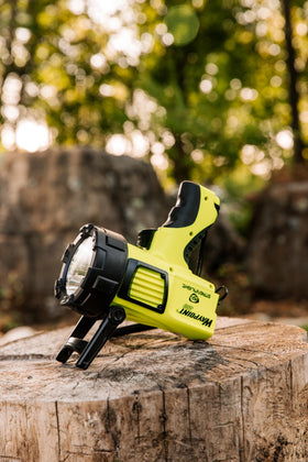 Streamlight WayPoint 400 integrated stand enables hands-free lighting