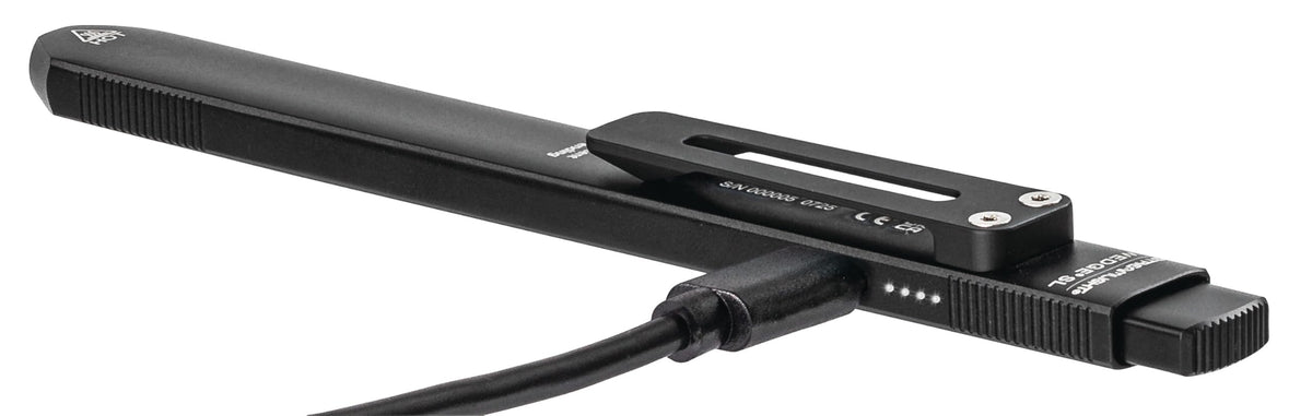 Streamlight Wedge SL reversible clip supports ambidextrous carry.