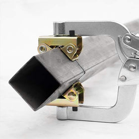 PG114V top spindle adjustment enables holding varying pipe sizes