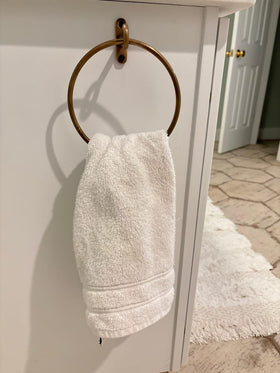 Stylent decor bathroom towel holder, round ring adds compact storage for towels.