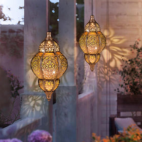 SUCUY Mother's Day gift lantern adds warmth to any garden