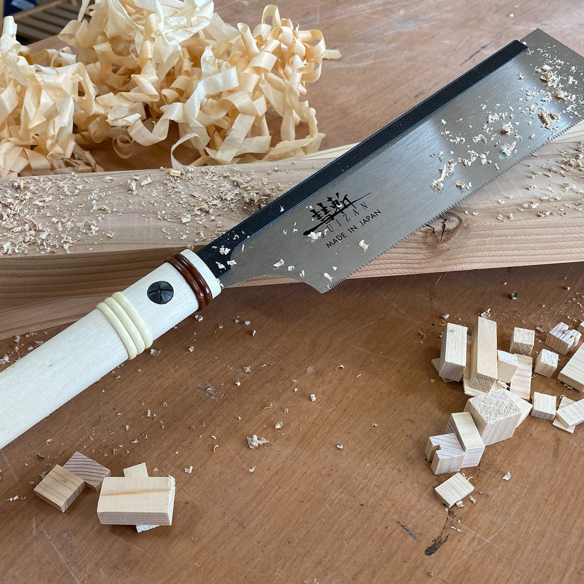 SUIZAN kerf 0.02-inch reference helps precise material removal.