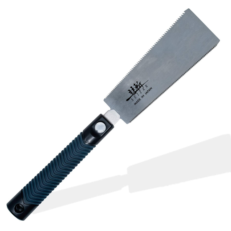 SUIZAN Ryoba pullsaw cutting action delivering clean, precise edges.