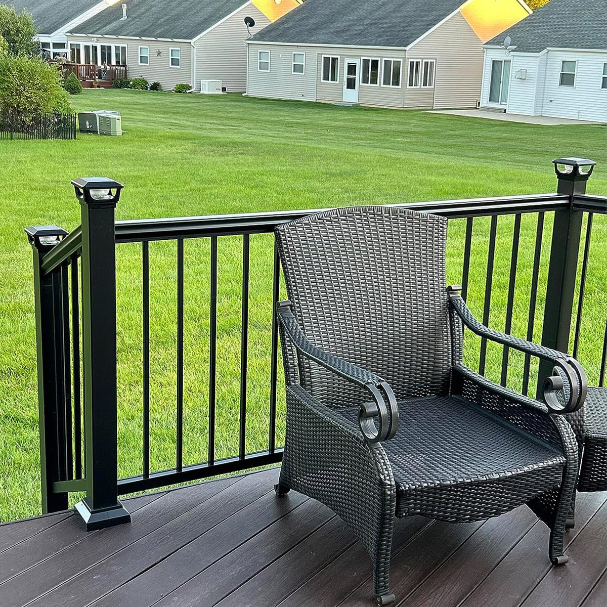 Sumaote deck lighting adds warm visual appeal to porch and railing
