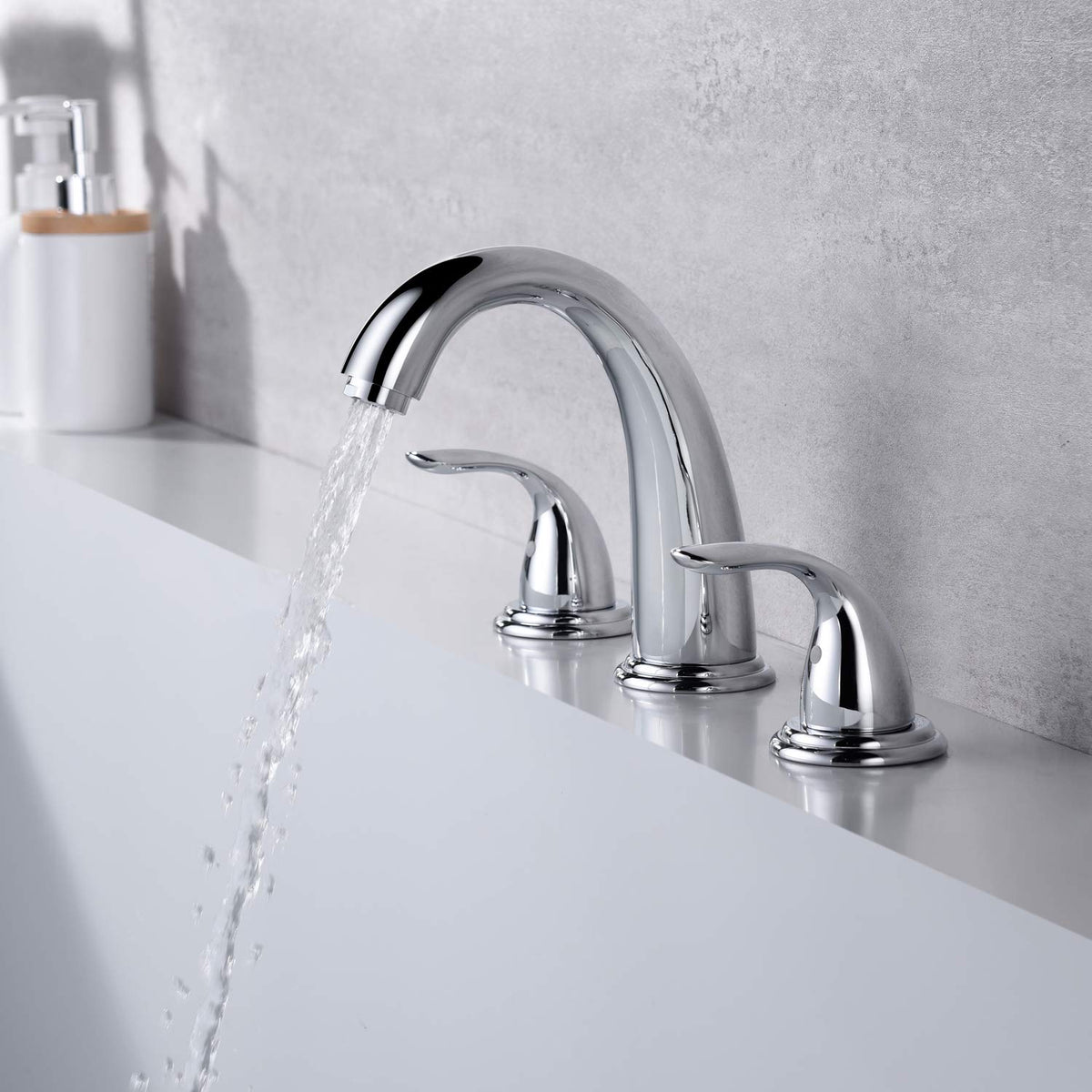 Sumerain 4-29/32 inch spout reach provides precise water delivery for mid-sized tubs