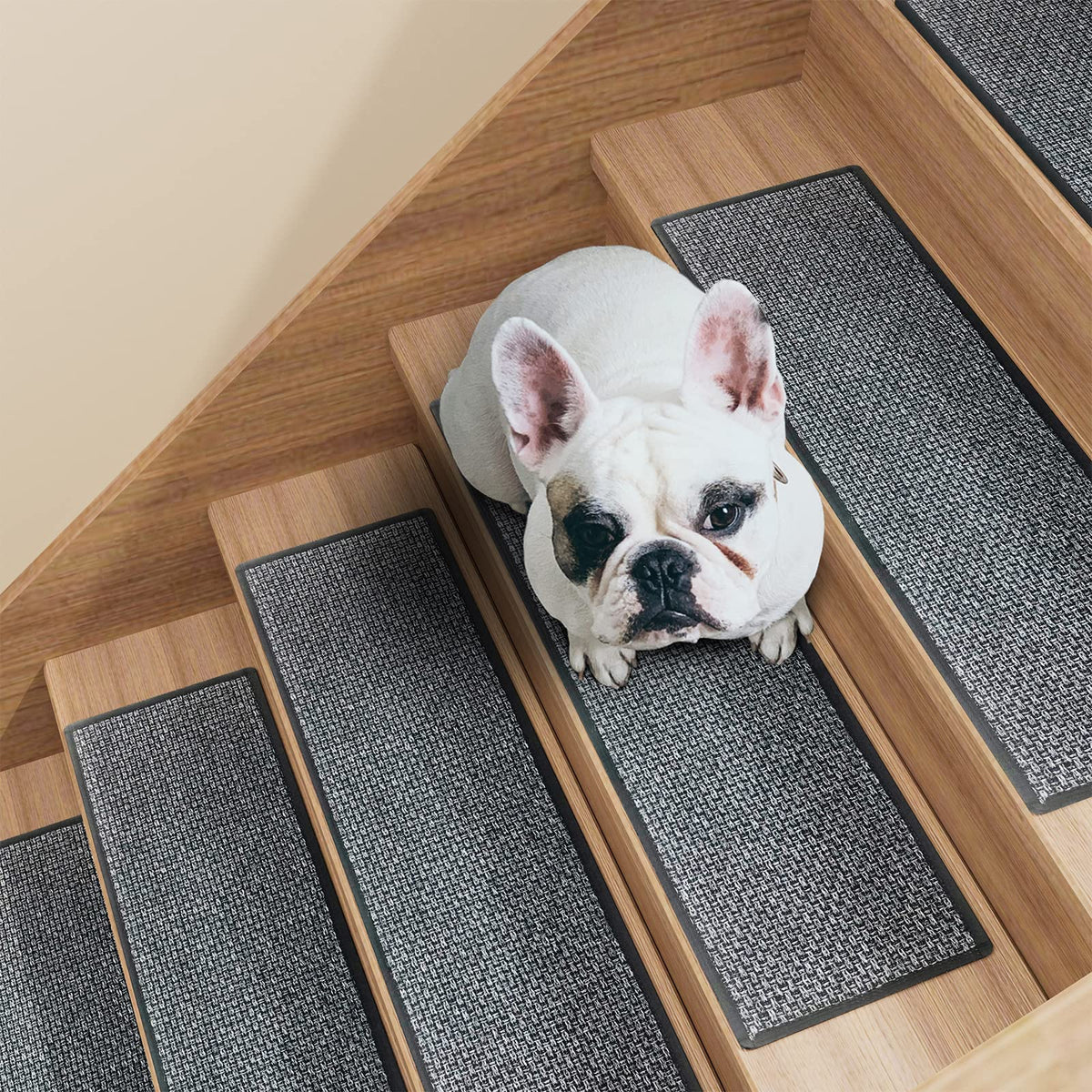 SUMLANS V-shaped anti-slip pattern boosts stability on each step.