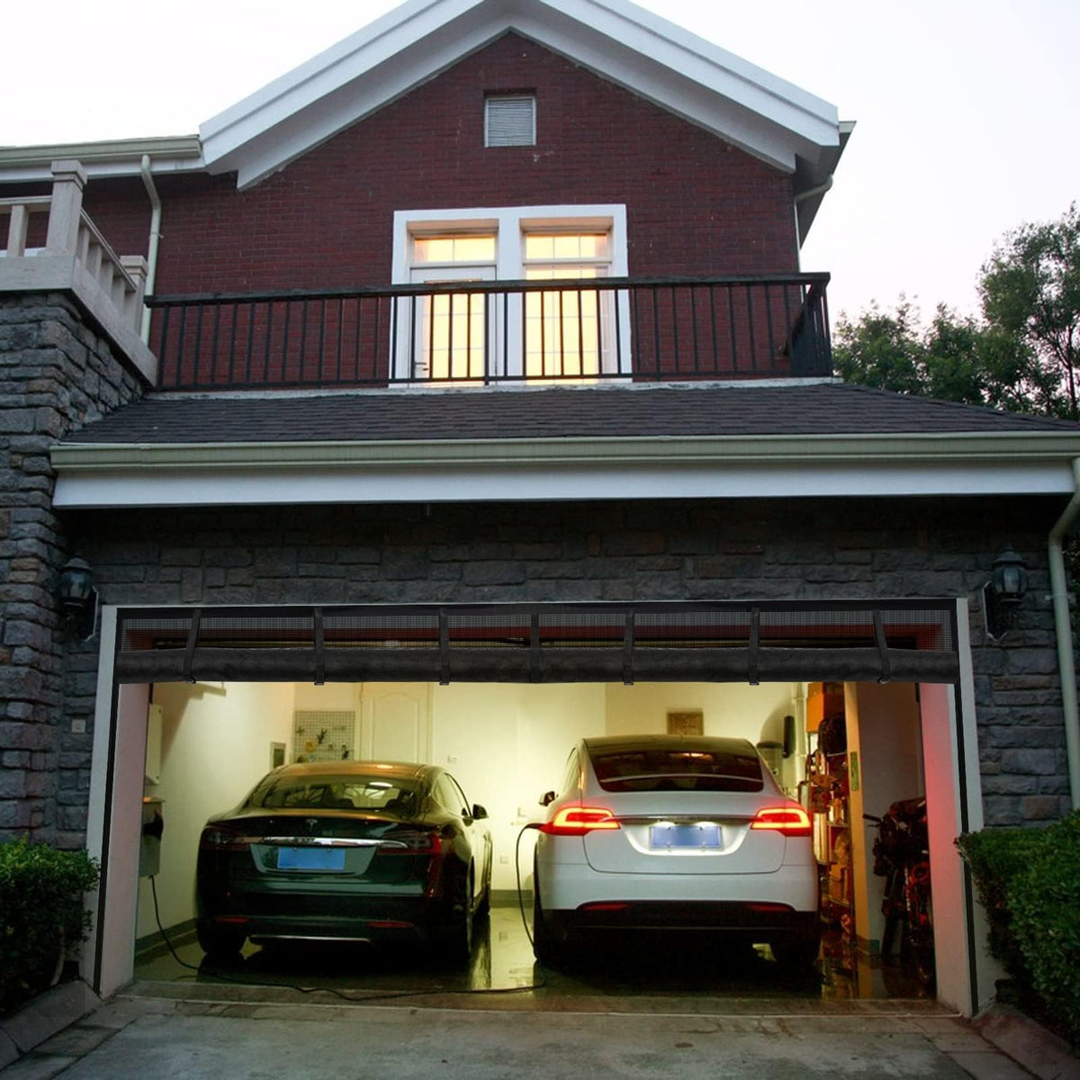 Sunolga quick-closure magnets provide fast, quiet door transitions.