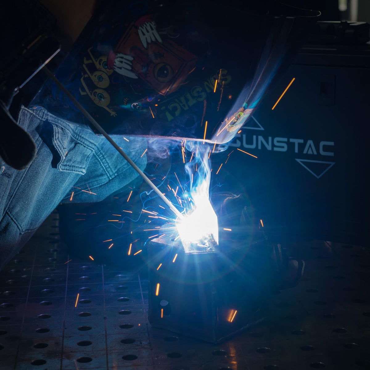 Sunstac E6013 5 lb package offers practical value for projects.