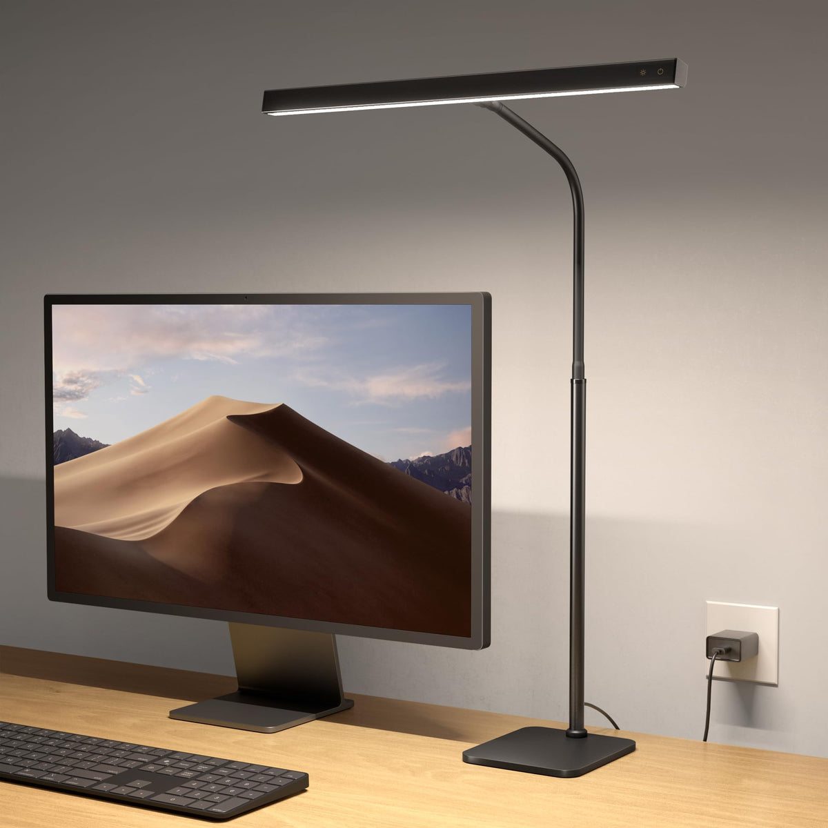 SUPERDANNY desk lamp base keeps lighting steady for long work sessions